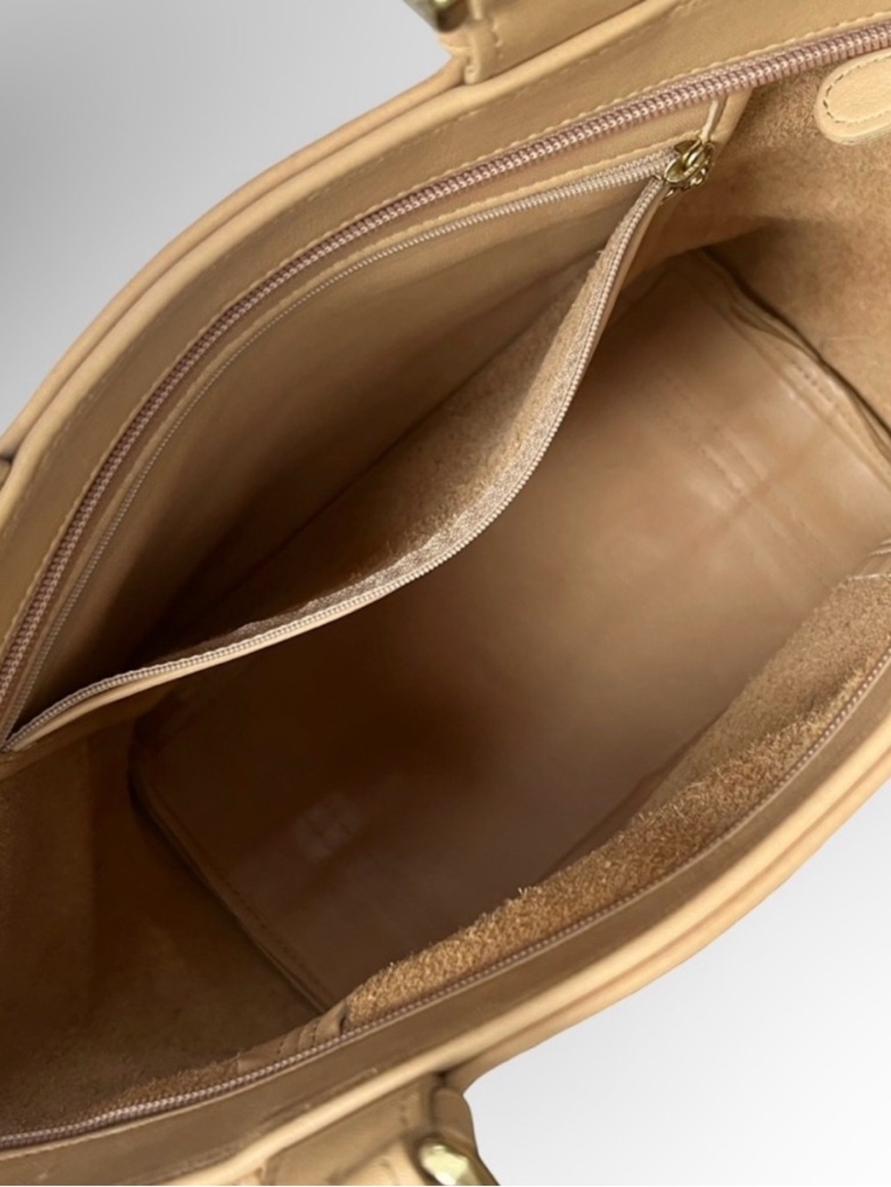 1996 Coach SoHo Waverly No. 4133 Costa Rica - Chamois Color Glove-tanned Leather - Picture 5 of 13